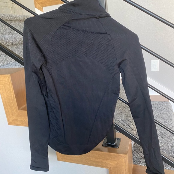 Athleta Black XS puffer stretchy zip-up jacket - Picture 3 of 6